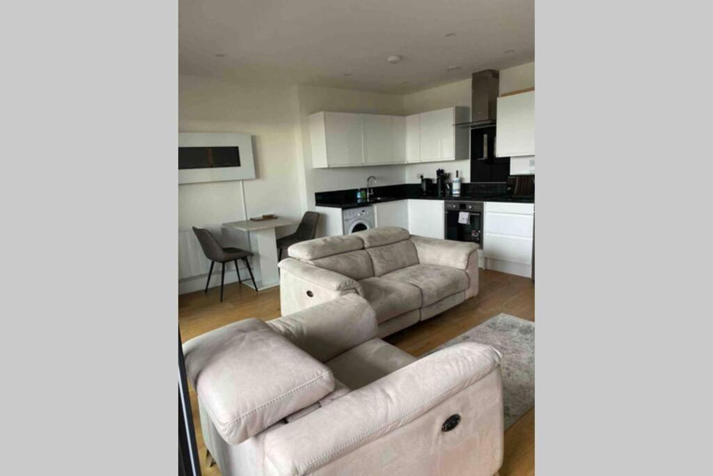 Luxury 1 Bedroom Apartment With Netflix & Parking Боргемвуд Екстер'єр фото